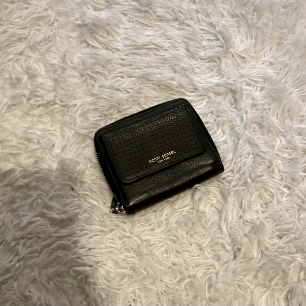 Henri Bendel Wallet